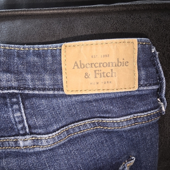 Abercrombie &Fitch jeans - Picture 3 of 5